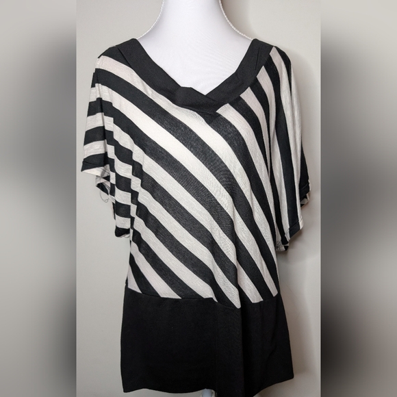 Dots Black and White Striped Blouse - Picture 2 of 6